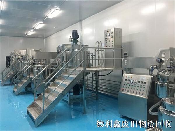 制藥廠設(shè)備回收，藥廠車(chē)間設(shè)備回收，整廠設(shè)備回收